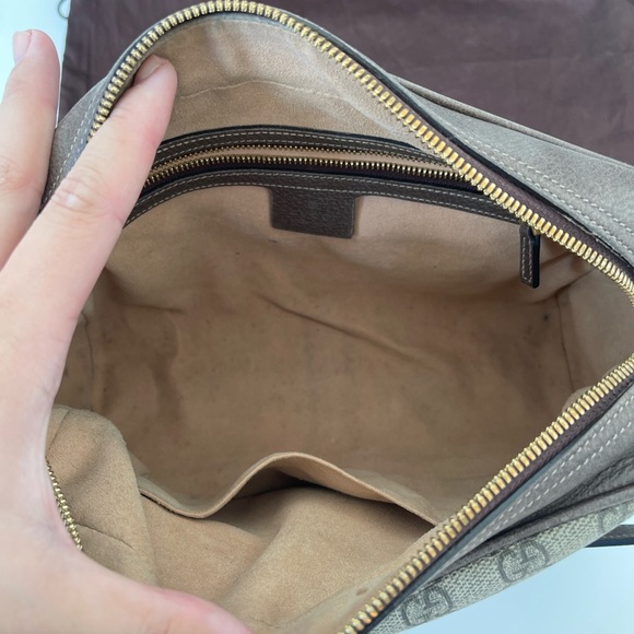 GUCCI SUPREME GG SHOULDER BAG - Picture 12 of 16